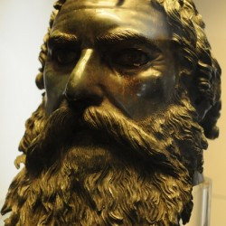 Golyamata Kosmatka, Bronze head of Seuthes III