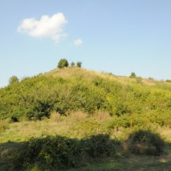 Golyamata Kosmatka, Mound
