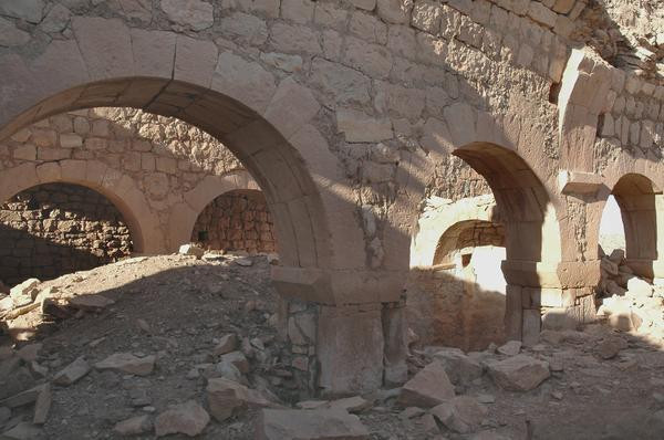 Suq al-Awty, Church, Arches