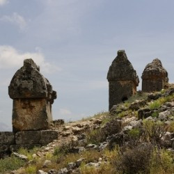 Tlos, House tombs
