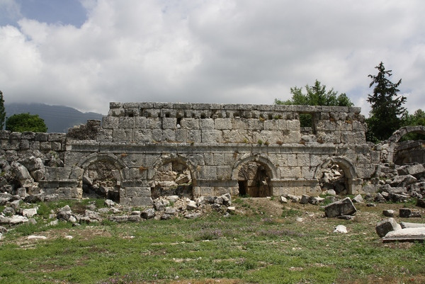 Tlos, Portico