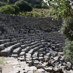 Kaunos, Theater