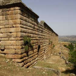 Alinda, Market building