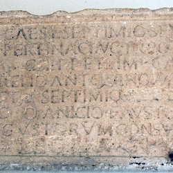 Bu Njem, dedication to Septimius Severus and sons (some names erased)