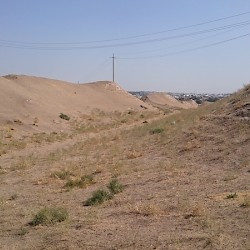 Afrosiab, Ditch