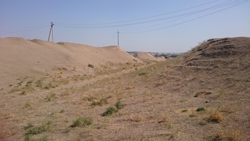 Afrosiab, Ditch