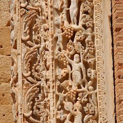 Lepcis, Severan Basilica, Column of Dionysus, center