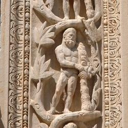 Lepcis, Severan Basilica, Column of Hercules, Hercules resting on his club