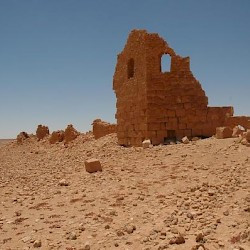 Gheriat el-Garbia, Northeastern gate, outside