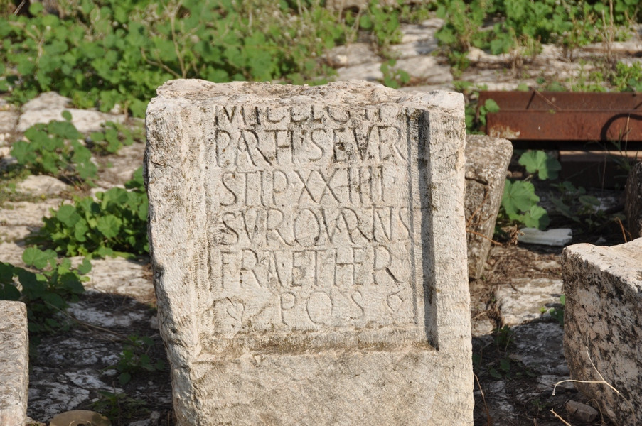 Apamea, Tombstone of an unknown soldier of II Parthica