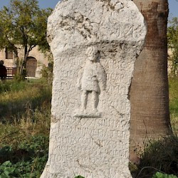 Apamea, Tombstone of Claudius Urbicus, soldier of II Parthica