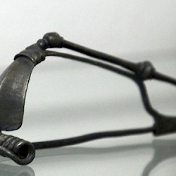 La Tène fibula