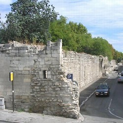 Arelate, City wall