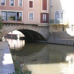 Narbo, Roman bridge with segmented arch across the Aude