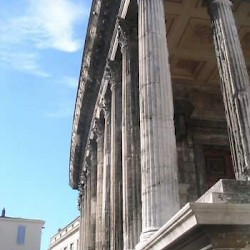 Nemausus, Maison Carrée, east side