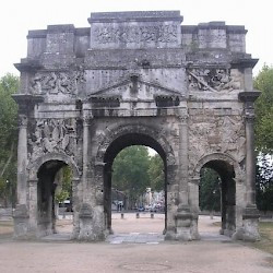Orange, Arch from the north