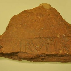 Bürgel, Tile with inscription "Rukiaci"
