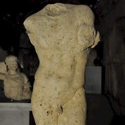 Baalbek, Statue of a naked figure