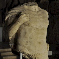 Baalbek, Statue of a hero