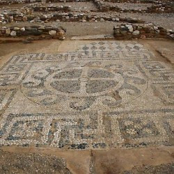Olynthus, Geometrical mosaic