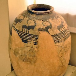 Tepe sialk, Jar from the fourth millennium BCE, decorated with ibexes