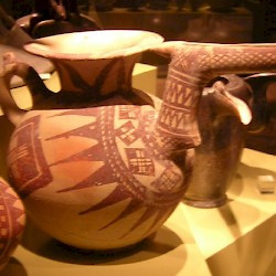 Tepe Sialk, Early first millennium beak pot
