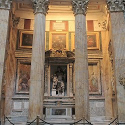 Rome, Pantheon, Columns