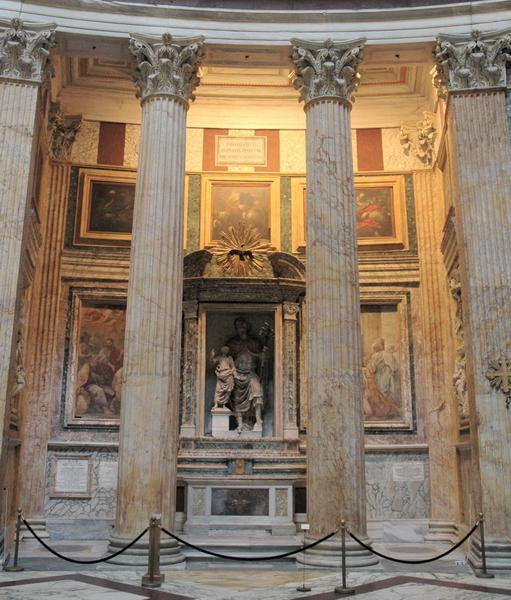 Rome, Pantheon, Columns
