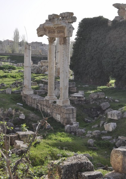 Baalbek, Bustan al-Khan