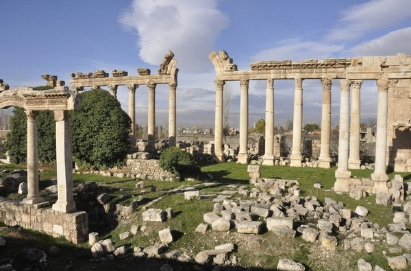 Baalbek, Bustan al-Khan