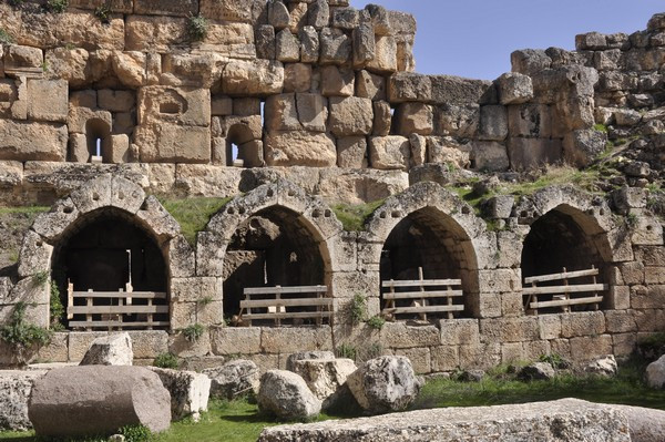 Baalbek, temple of Jupiter, Hexagonal Court