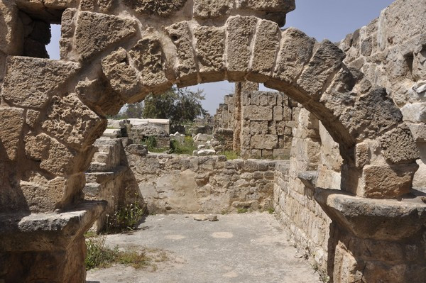Tyre, Al-Bass Cemetery, family tomb with arch