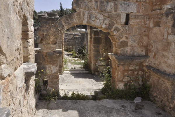 Tyre, Al-Bass Cemetery, family tomb with arch