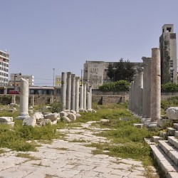 Tyre, City, Octagonal building, Surrounding portico on the southeastern side