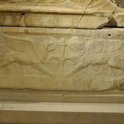 Tyre, Sarcophagus of the Drunken Cupids, back