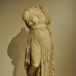 Tyre, Statue of a female deity