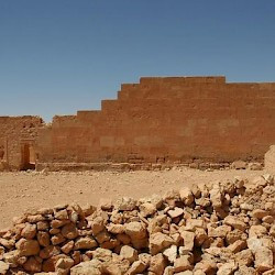 Gheriat esh-Shergia, Roman wall