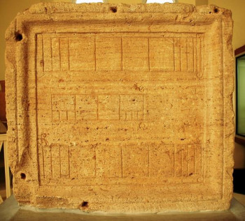 Lepcis Magna, Macellum, table with Punic and Roman measures