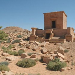 Qasr Banat, Mausoleum