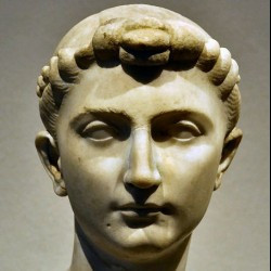 Portait of a Roman lady, third quarter of the first century BCE