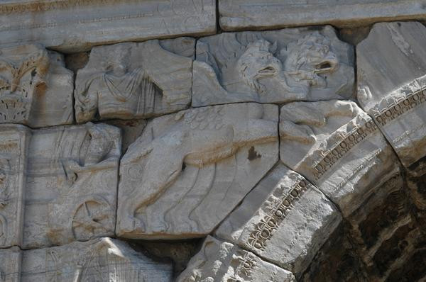 Oea, Arch of Marcus Aurelius, northwest, griffins left