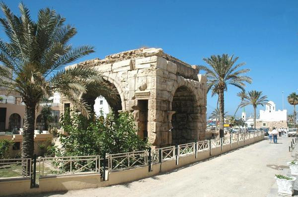 Oea, Arch of Marcus Aurelius from the south
