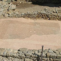 Emporiae, Neapolis, Symposium hall