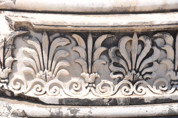 Didyma, Temple of Apollo, entrance, column base