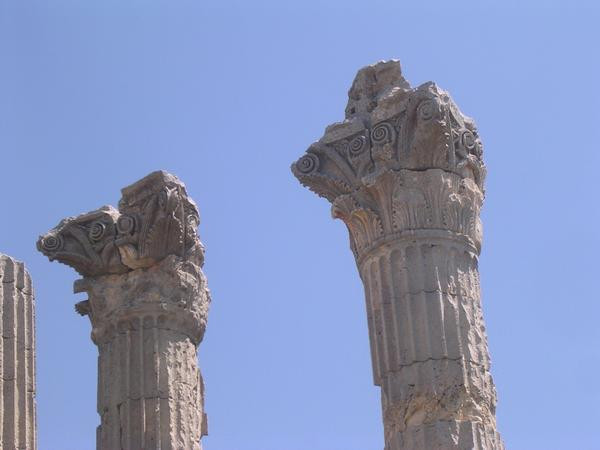 Diocaesarea, Temple of Zeus, Capitals