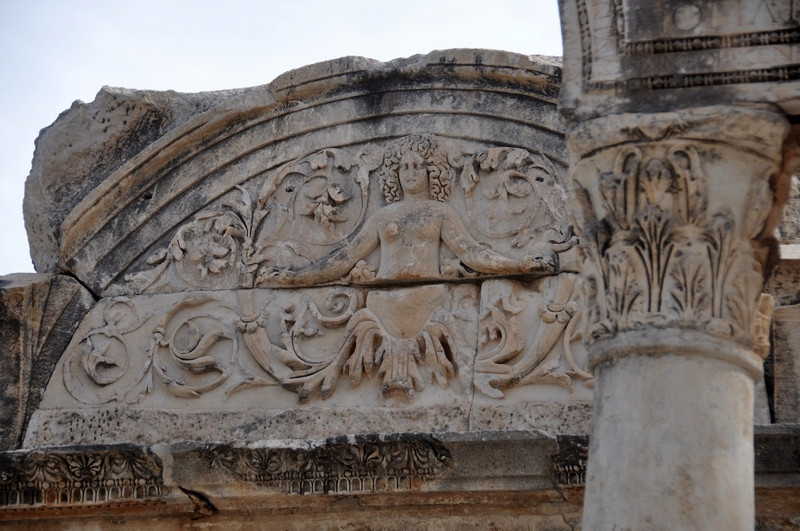 Ephesus, Temple of Hadrian, Façade, Semicircular pediment