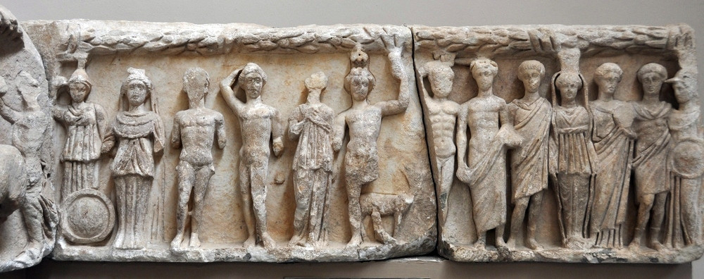 Ephesus, Temple of Hadrian, 4th-century relief: Roma, Selene, Hermes, Apollo, Artemis, Androclus and his dog, Heracles, Dionysus, the emperor Theodosius, Hecate, Aphrodite, Ares?, Athena