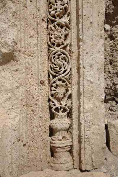 Nisibis, Church, right nave, decoration