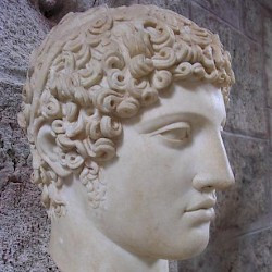 Side, Hermes