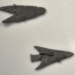 Troy VI, Arrowheads